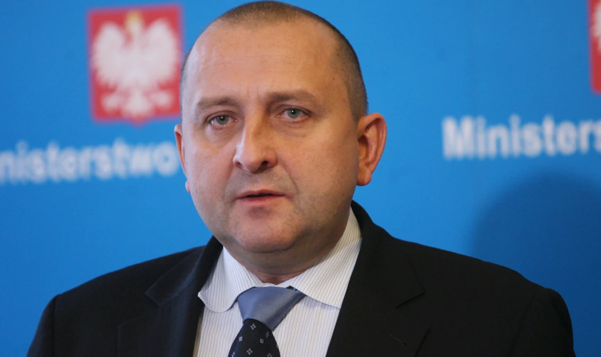 Siedmioro urzędników centrali Narodowego Funduszu Zdrowia usłyszało zarzuty przekroczenia uprawnień - dowiedział się reporter RMF FM Krzysztof Zasada. Chodzi o śledztwo w sprawie długów byłego szefa funduszu Jacka Paszkiewicza. 