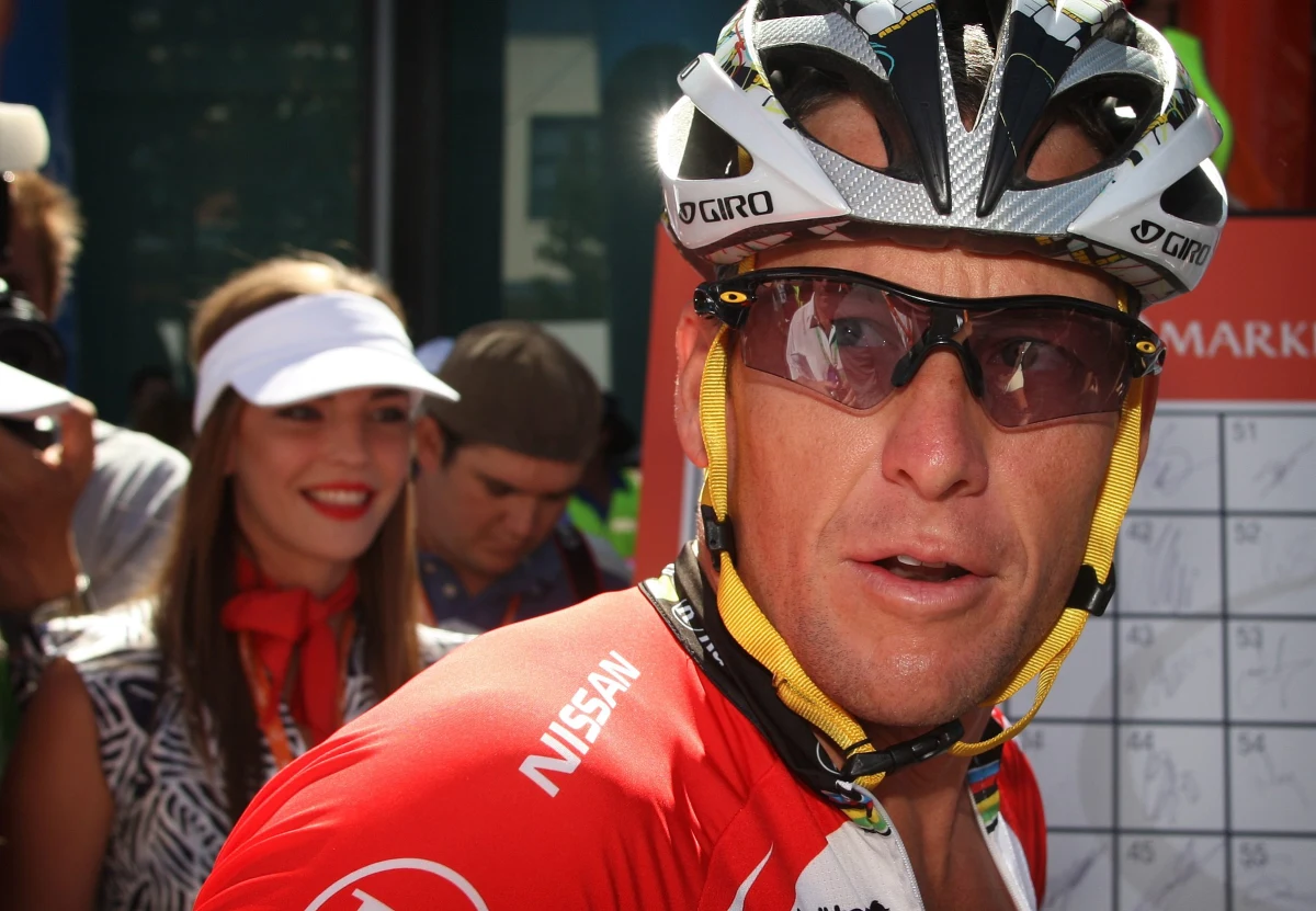 Były kolarz Lance Armstrong został nominowany przez dziennik "Dallas Morning News" do tytułu... Teksańczyka Roku. Dla sportowca, który został pozbawiony siedmiu zwycięstw w Tour de France za stosowanie dopingu, to pierwsza dobra wiadomość od wielu miesięcy.