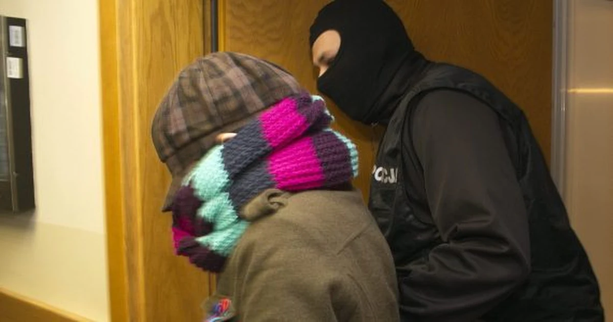 To już koniec śledztwa w sprawie Katarzyny W. Do Sądu Okręgowego w Katowicach wpłynął akt oskarżenia dotyczący śmierci małej Magdy z Sosnowca. Jej matka usłyszała trzy zarzuty, w tym ten najpoważniejszy, czyli zabójstwo. Według śledczych oskarżona udusiła córeczkę.