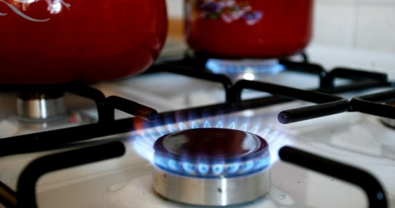 Od 1 stycznia będziemy płacić mniej za gaz. Wraz z Nowym Rokiem weszły w życie nowe taryfy, zgodnie z którymi ceny dla wszystkich odbiorców spadną średnio o 10 procent. 