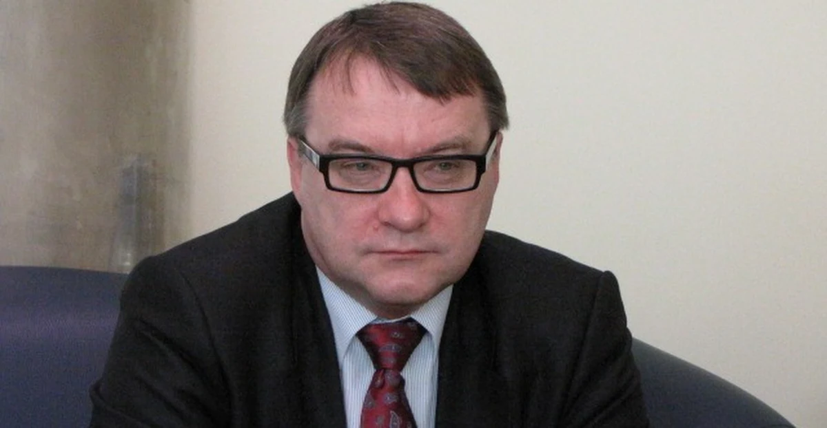 "Zakładałbym, że premierowi chodziło mniej o personalia, a bardziej o zorganizowanie służb, o zadaniowanie ich po to, żeby mogły działać skutecznie" - mówi o dymisji szefa Agencji Bezpieczeństwa Wewnętrznego Krzysztofa Bondaryka poseł Platformy Obywatelskiej Marek Biernacki. "Już przy sprawie Amber Gold można było po raz pierwszy zauważyć, że istnieją pewne różnice zdań co do roli i funkcjonowania służby między Donaldem Tuskiem a ministrem Bondarykiem" - dodaje. 