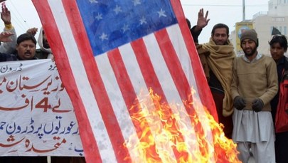 Pakistan: Co najmniej 17 ofiar ataku amerykańskich dronów