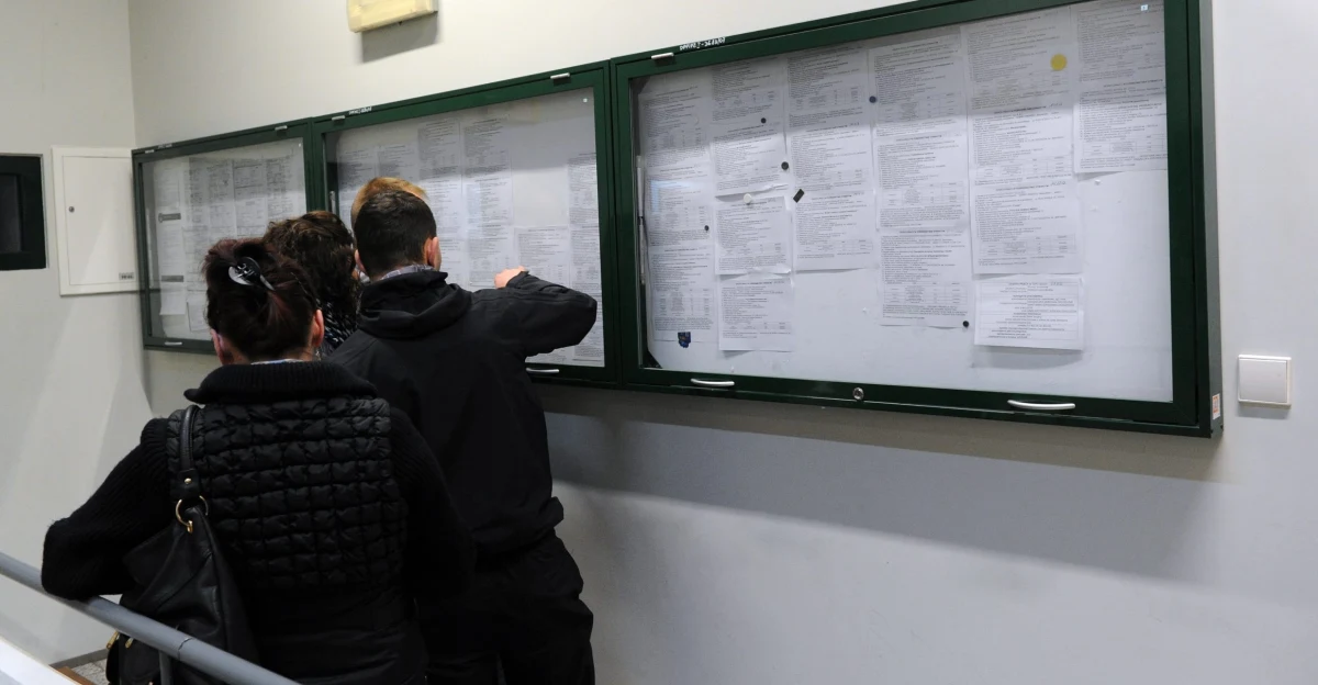 Bezrobocie sięgnęło już 13,3 procent. To najnowsze oficjalne wyliczenia ministerstwa pracy za grudzień. Miesiąc temu wynosiło 12,9 procent. Po zasiłki zgłosiły się do urzędów już 2 miliony 137 tysięcy Polaków - o 80 tysięcy więcej niż w listopadzie.