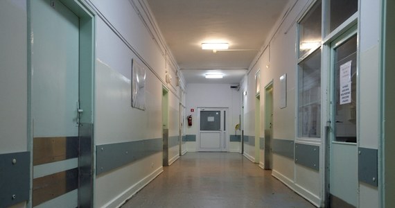 Do czwartku potrwa kwarantanna w Uniwersyteckim Szpitalu Klinicznym w Białymstoku, gdzie na oddziale położniczym wykryto gronkowca. Przyjęcia mogą jednak zostać ograniczone na dłużej.