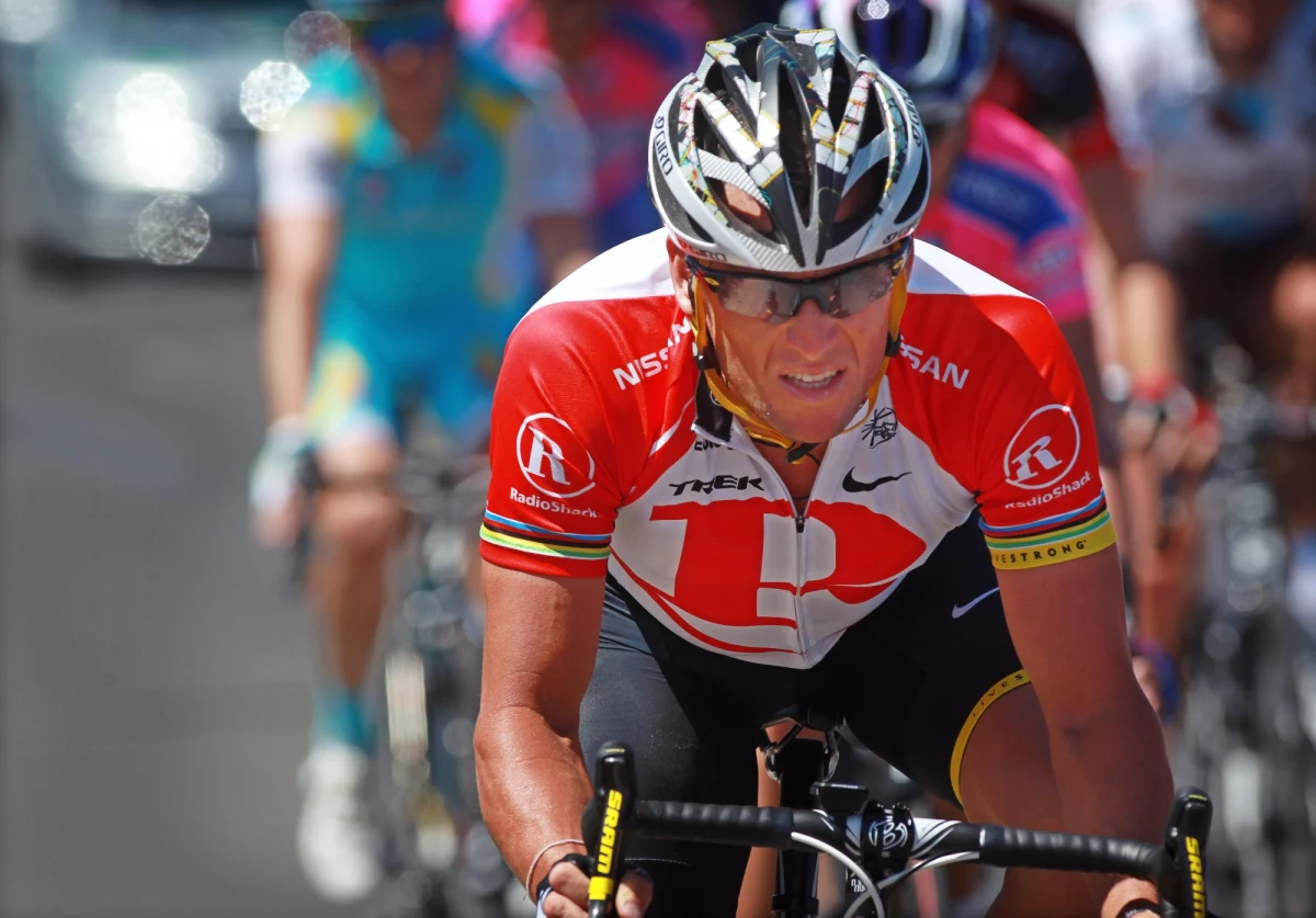 Podczas wywiadu z Oprą Winfrey zdyskwalifikowany dożywotnio za doping kolarz Lance Armstrong przyznał się do stosowania niedozwolonych środków - twierdzą amerykańskie media, opierając się na anonimowych źródłach. Rozmowa, która zostanie wyemitowana w czwartek, trwała ponad dwie i pół godziny. Sam Armstrong pytany przez gazetę "New York Times" nie chciał mówić o jego przebiegu.