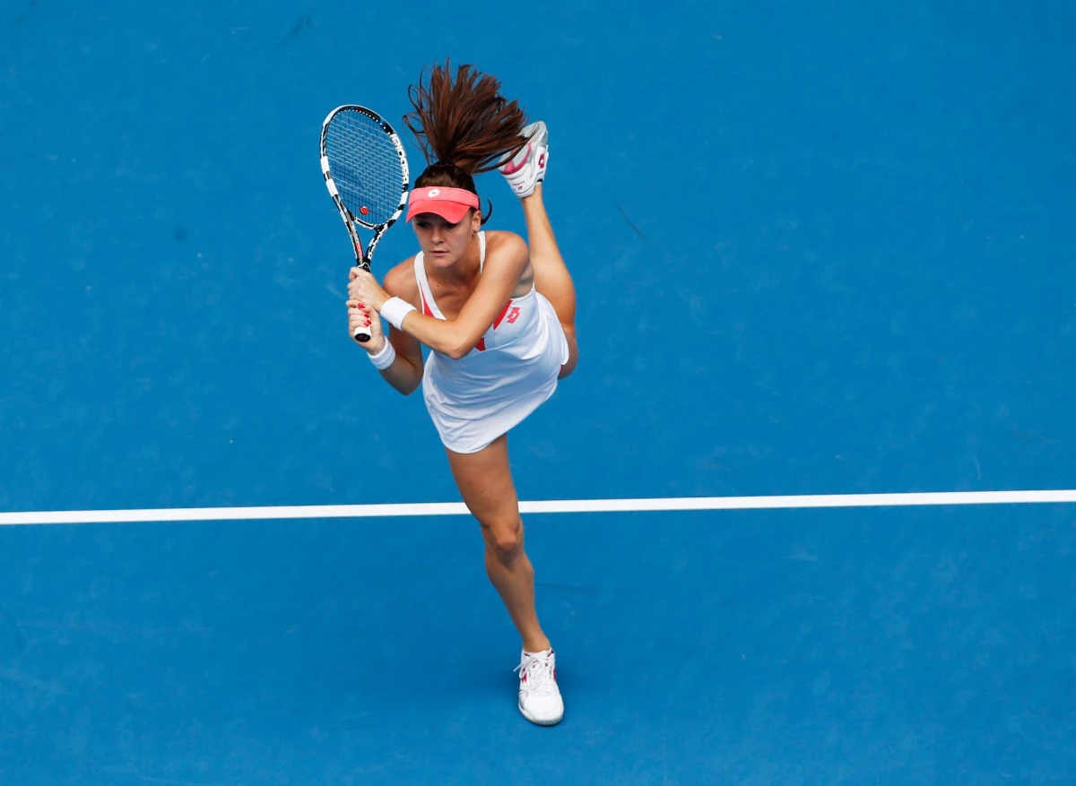 Agnieszka Radwańska, po wygranej z Brytyjką Heather Watson 6:3, 6:1 w trzeciej rundzie, awansowała do 1/8 finału wielkoszlemowego Australian Open na twardych kortach w Melbourne Park. Było to dwunaste z rzędu zwycięstwo polskiej tenisistki w tym roku. W kolejnym meczu Radwańska zmierzy się z Serbką Aną Ivanovic.