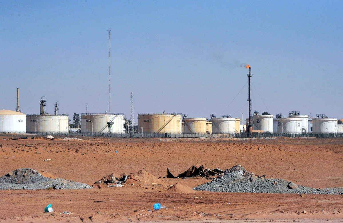 25 ciał znalazły siły algierskie w kompleksie gazowym In Amenas, gdzie od środy islamistyczna grupa zbrojna więziła zakładników - podała prywatna algierska telewizja Ennahar. Jak dodała, są to zapewne ciała zakładników zabitych przez porywaczy.