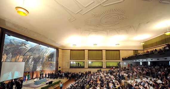 Poruszenie we Włoszech wywołał oryginalny protest absolwenta uniwersytetu, który nie może znaleźć pracy w swoim zawodzie. Na aukcjach internetowych wystawił swój dyplom, ponieważ - jak mówi - na nic mu się nie przydaje. Cena wywoławcza - 1 cent.