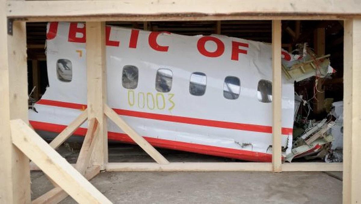 Nie ma przeszkód, żeby wrak tupolewa przetransportować do kraju ciężarówkami. Tak brzmi opinia wojskowych logistyków, którą przekazali dowództwu po wizycie w Rosji. ​Według żołnierzy, którzy znali wymiary szczątków tupolewa, jest możliwość przetransportowania wraku w całości. 