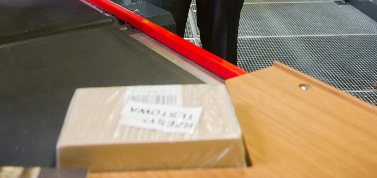 Przesłanie 11 kilogramów rtęci do Anglii zlecił Rosjanin - ustalił reporter RMF FM Roman Osica. 52-letniego Polaka, który próbował wysłać silną truciznę za granicę, konińska policja zatrzymała 21 stycznia. 