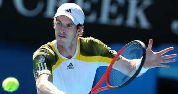 Szkot Andy Murray awansował do półfinału wielkoszlemowego turnieju Australian Open na twardych kortach w Melbourne Park. Pokonał Francuza Jeremy'ego Chardy'ego 6:4, 6:1, 6:2, w godzinę i 51 minut. Murray po raz czwarty z rzędu znalazł się w tej imprezie w najlepszej czwórce. 