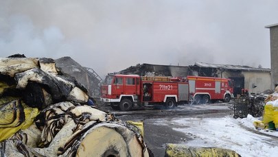 Kilka godzin trwało gaszenie pożaru hali w Płocku 