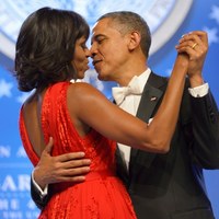 Barack Obama i jego żona Michelle tańczą na inauguracyjnym balu [MANDEL NGAN/AFP]