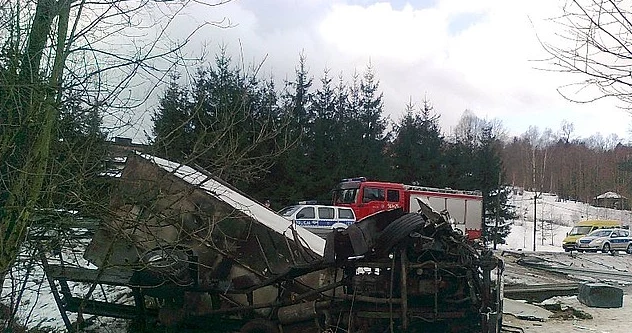 Ciężarowe volvo wpadło do przydrożnego rowu  