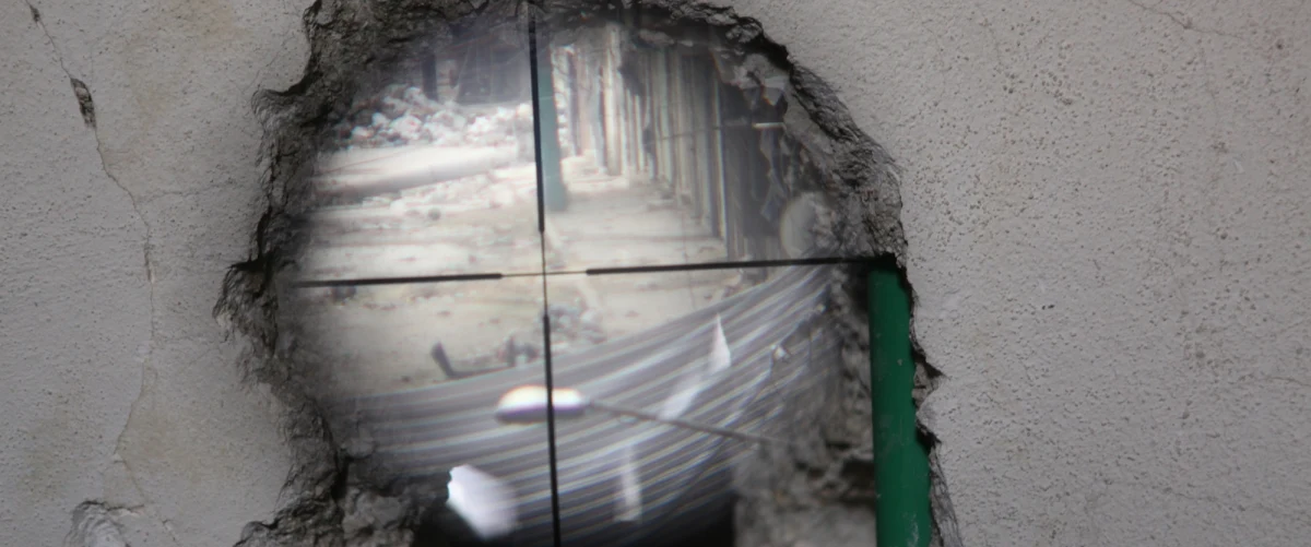 Chris Kyle, autor bestsellerowej, wydanej także w Polsce książki "Cel snajpera" został śmiertelnie postrzelony na strzelnicy w Texasie. Kyle uchodził za najbardziej niebezpiecznego snajpera w dziejach amerykańskiej armii. Iraccy rebelianci wyznaczyli za jego głowę nagrodę. 