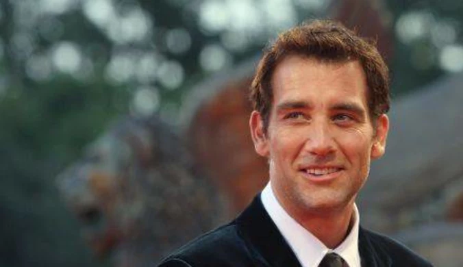 Clive Owen wspiera Jamesa Bonda