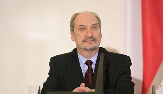 Macierewicz: Nie ja decyduję o aneksie raportu