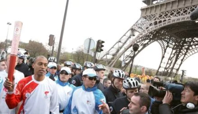 Francja: Zgaszono znicz olimpijski