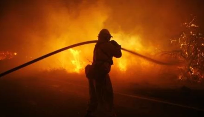 Turcja: Rozprzestrzenia się pożar w Antalyi