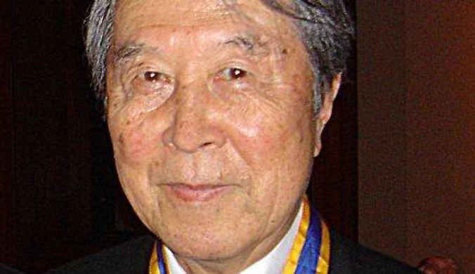 Sylwetka Yoichiro Nambu: Noblisty, który wyprzedzał swoją epokę