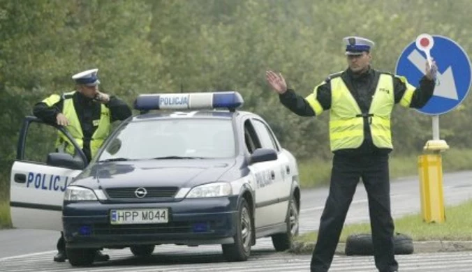 Akcja "Znicz": Policja apeluje o ostrożność