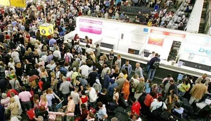 Pogoda uwięziła pasażerów na Heathrow