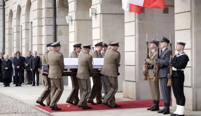 Trumna z ciałem prezydenta zostanie wystawiona we wtorek