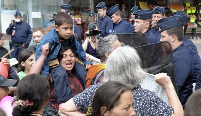 Francja: Protesty po policyjnej akcji przeciwko Romom