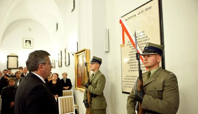 Pamiątkowa tablica w Pałacu Prezydenckim