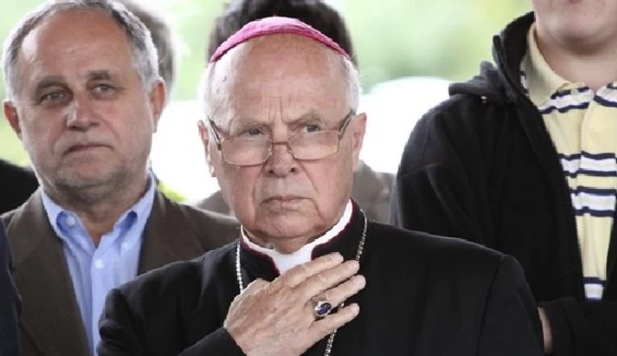 Abp Gocłowski apelował do Kaczyńskiego ws. krzyża