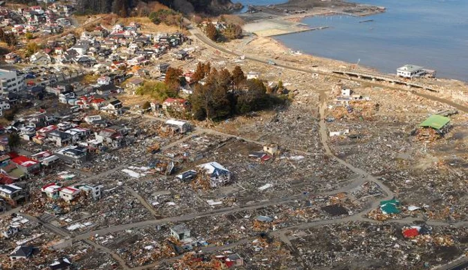 Japonia: Przedwczesna radość. Nie był uwięziony w ruinach