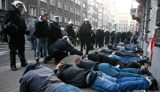 Zatrzymani cudzoziemcy zwolnieni. Sprawy odroczone