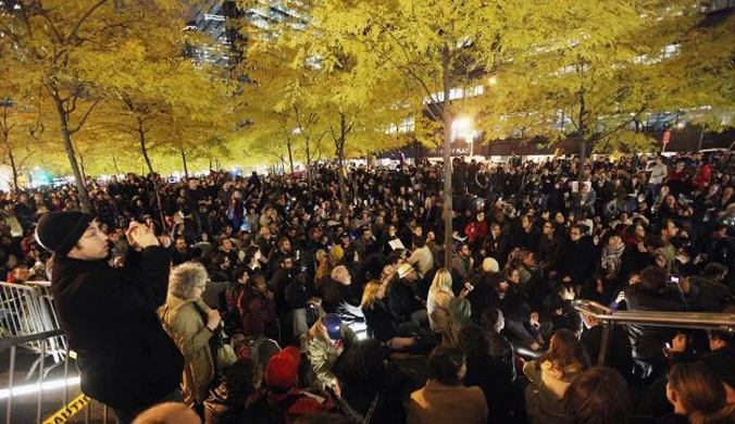 Demonstranci znowu w parku Zuccotti w Nowym Jorku