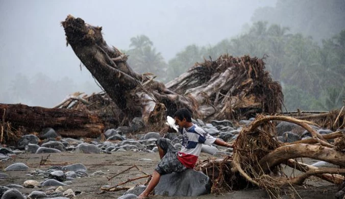 Filipiny: Już niemal 1,5 tys. ofiar powodzi na południu