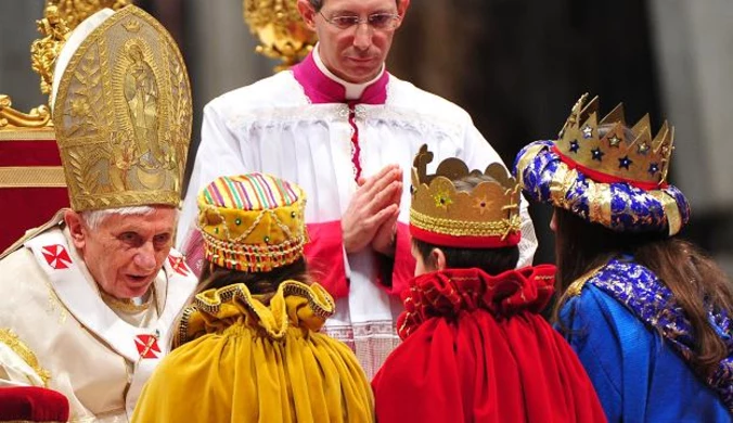 Papież: Wychowanie młodzieży pilnym zadaniem