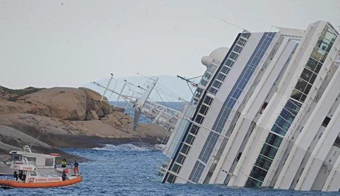 Kapitan Costa Concordia popełnił szereg błędów