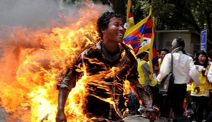Tybetańczyk podpalił się w proteście przeciw wizycie przywódcy Chin