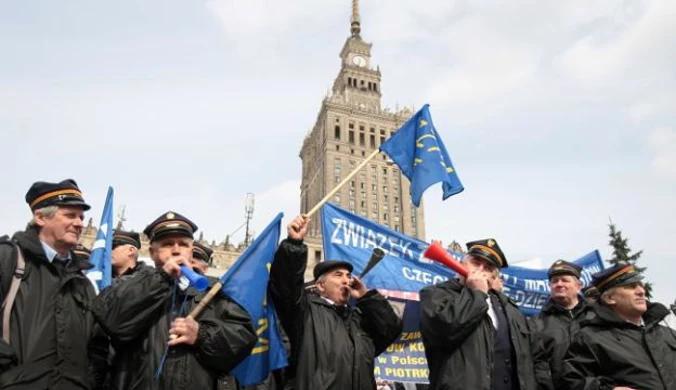 "Jak mamy jeździć?" Kolejarze wyszli na ulice stolicy