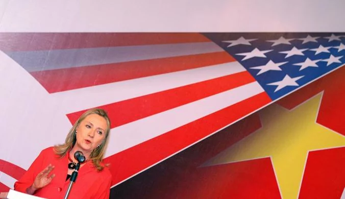 Hillary Clinton z historyczną wizytą w Laosie