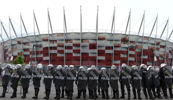 "Cała Polska myśli o policji ciepło i serdecznie"