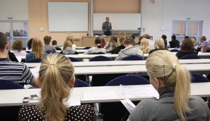 Ponad 1,5 miliona studentów rozpoczyna dzisiaj naukę