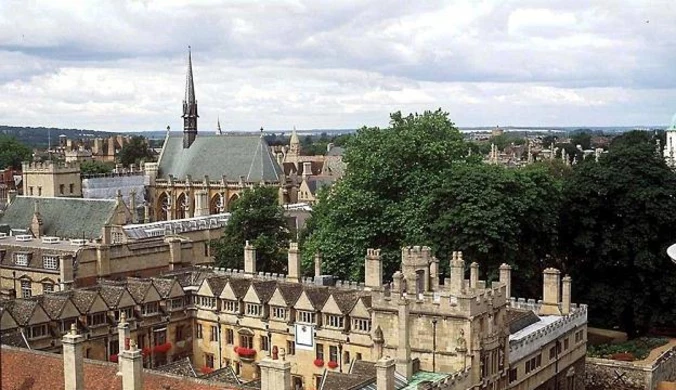 Podpisano umowę inicjującą studia o współczesnej Polsce na Oxfordzie
