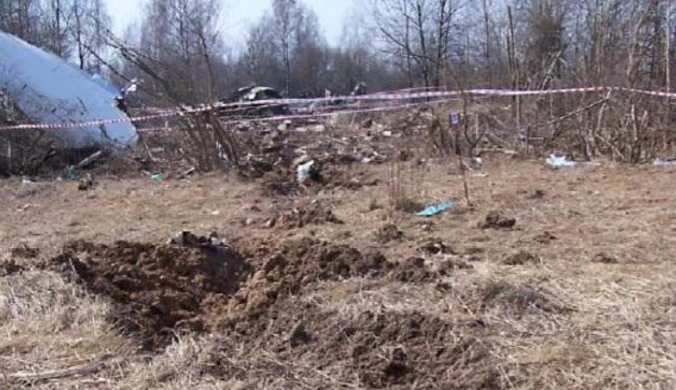 Prokuratura bezradna. Nie wiadomo, kiedy próbki ze Smoleńska trafią do Polski