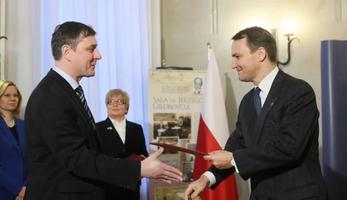 Sikorski wręczył nominacje ambasadorom w Niemczech, Słowacji, Peru i RPA