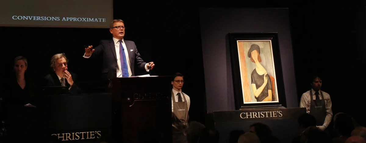 Elegancki portret Jeanne Hebuterne, muzy i kochanki Amedeo Modiglianiego sprzedano w domu Christie's w Londynie na aukcji dzieł impresjonistów i modernistów za 26,9 mln funtów. Suma ta znacznie przekroczyła oczekiwania ekspertów, którzy sądzili, że dzieło osiągnie cenę ok. 16-22 mln funtów.