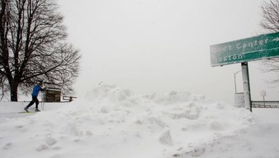 Burza śnieżna zabiła w USA co najmniej 7 osób, setki tysięcy pozbawiła prądu