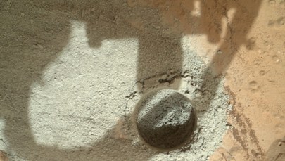 Łazik Curiosity znajdzie życie na Marsie? Zrobił pierwsze odwierty skał