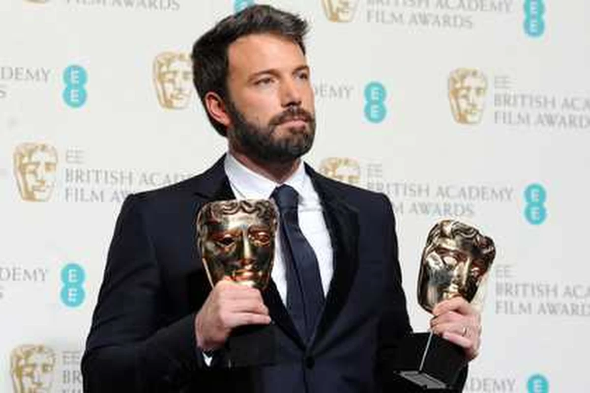 "Operacja Argo" w reżyserii Bena Afflecka została wybrana najlepszym filmem przez Brytyjską akademię Sztuk filmowych i Telewizyjnych (BAFTA). Affleck zdobył też nagrodę dla najlepszego reżysera. Obraz, który - zdaniem krytyków - jest na najlepszej drodze do zdobycia amerykańskiego Oscara, opowiada historię ewakuacji z Iranu podczas rewolucji w 1979 r. 