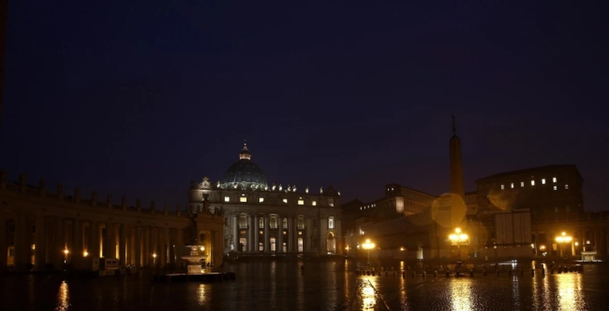 Watykanista dziennika "La Stampa" Andrea Tornielli ujawnia szczegóły dotyczące rezygnacji Benedykta XVI z przewodniczenia Kościołowi. Włoch powiedział, że o swoim zamiarze papież poinformował już kilka dni temu. Jak twierdzi, o decyzji Ojca Świętego dowiedzieli się wtedy trzej jego najbliżsi współpracownicy.