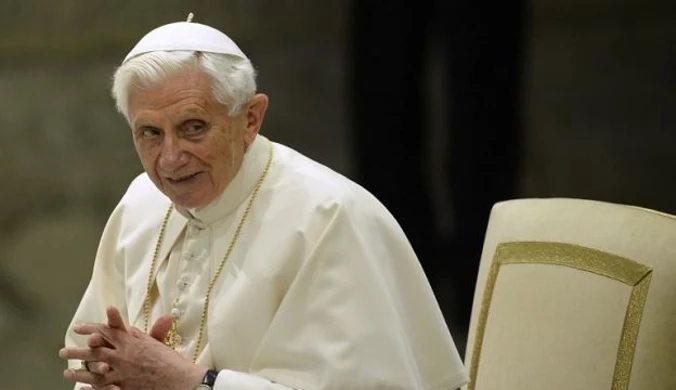 Benedykt XVI entuzjastycznie powitany na audiencji generalnej